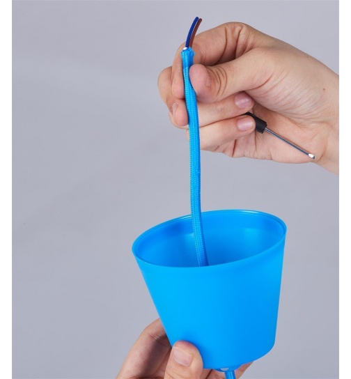 Deckenlampe aus Plastik in 4 ver. Farben Lampenfassung...